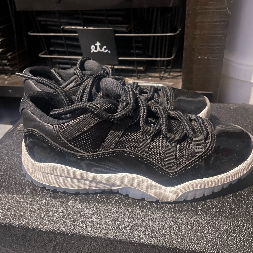 Jordan Kids Shoes - Black and White